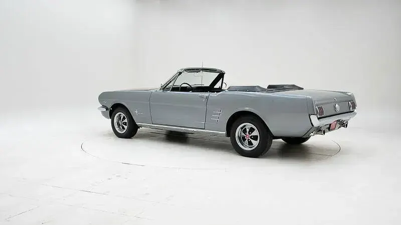 Usata Ford Mustang 324 CV (238 kW) 1966 Altri Cabrio