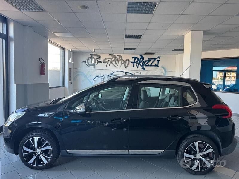 Usata Peugeot 2008 110 CV (80 kW) 2015 Nero SUV