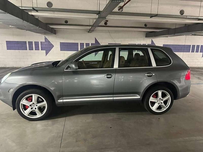 Grigio Usata 2003 Porsche Cayenne Turbo SUV | 15.900 € (Buon prezzo) - Immagine 1/4