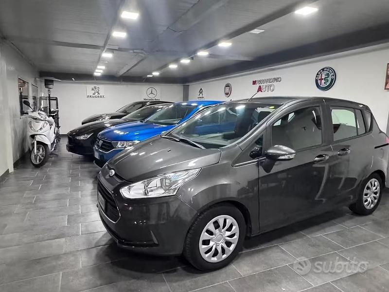 Usata Ford B-MAX Business Edition 90 CV (66 kW) 2015 Grigio Monovolume