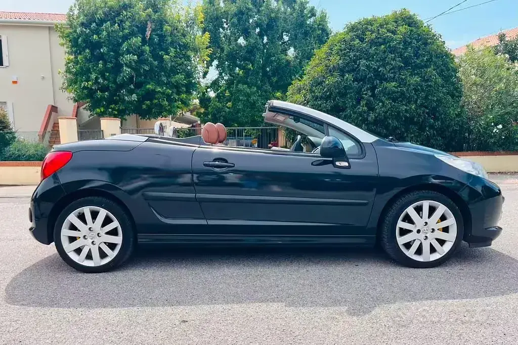 Usata Peugeot 207 CC 120 CV (88 kW) 2008 Grigio Cabrio