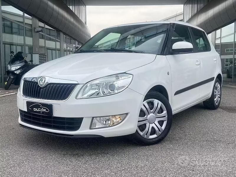 Usata Skoda Fabia 75 CV (55 kW) 2011 Bianco Berlina