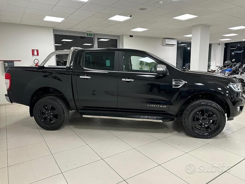 Usata Ford Ranger Limited 213 CV (156 kW) 2020 Nero Pick-up