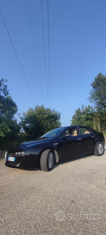 Second-hand Alfa Romeo 159 160 CP (117 kW) 2006 Negru Berlinǎ