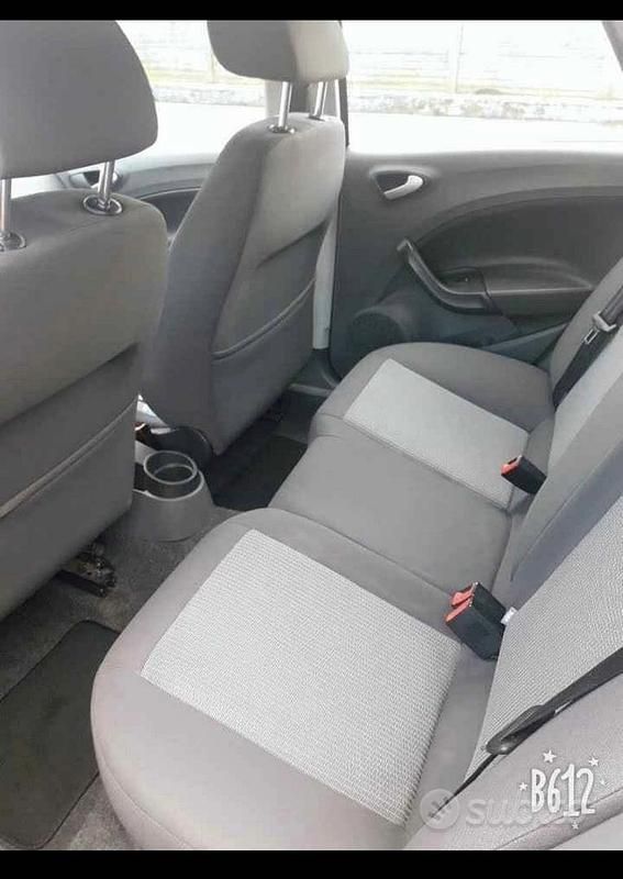 Usata Seat Ibiza ST 105 CV (77 kW) 2013 Rosso Station wagon