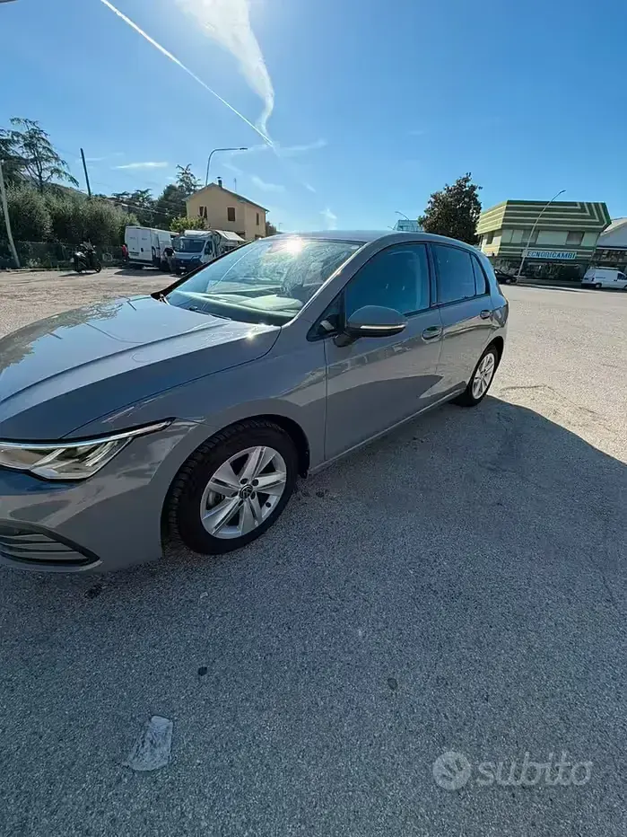 Usata VW Golf VIII 150 CV (110 kW) 2020 Grigio Berlina