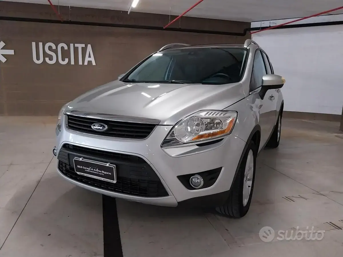 Usata Ford Kuga Titanium 136 CV (100 kW) 2009 Grigio SUV