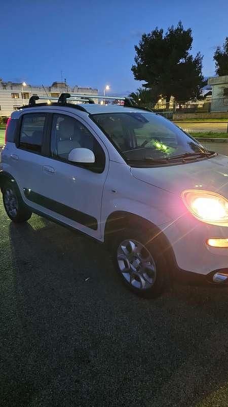 Usata Fiat Panda 4x4 S 95 CV (69 kW) 2016 Beige Utilitaria