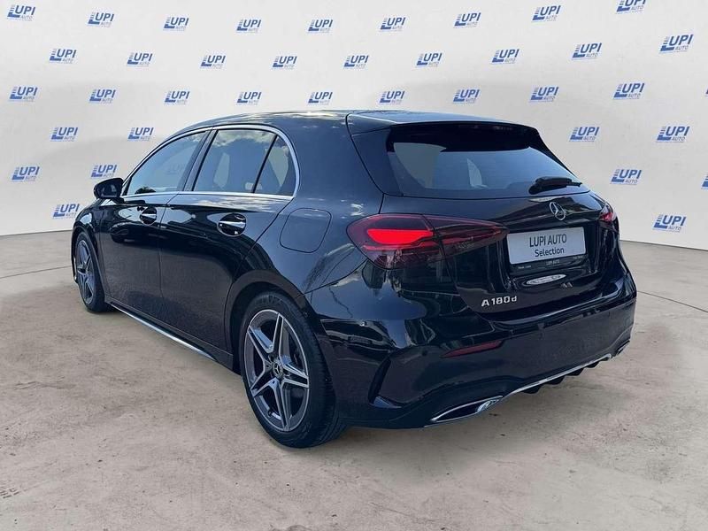 Usata Mercedes A180 AMG Line Premium 116 CV (85 kW) 2024 Nero Utilitaria