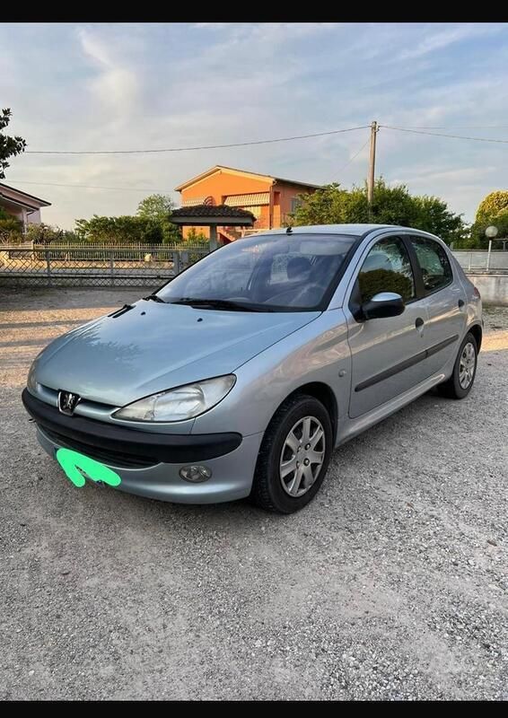 Usata 2001 Peugeot 206 Due volumi | 900 € (Super prezzo) - Immagine 1/4