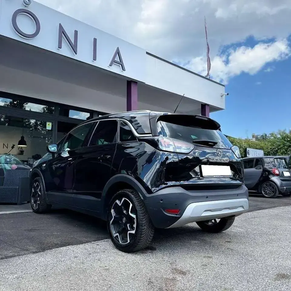 Usata Opel Crossland Elegance 131 CV (96 kW) 2023 Nero SUV