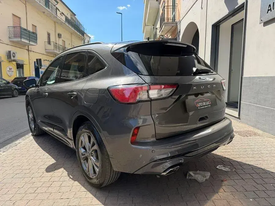 Usata Ford Kuga ST-Line 224 CV (164 kW) 2023 Grigio SUV