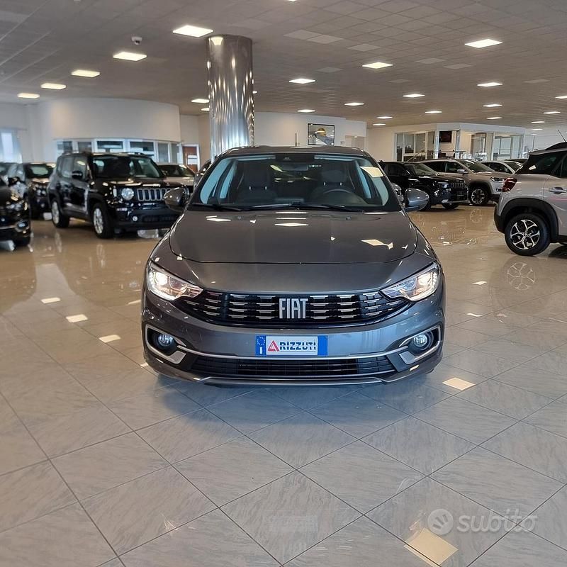 Usata Fiat Tipo 100 CV (73 kW) 2023 Grigio Berlina