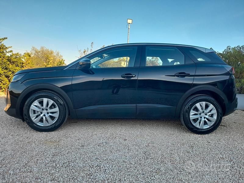 Gebraucht Peugeot 3008 131 PS (96 kW) 2022 Schwarz SUV