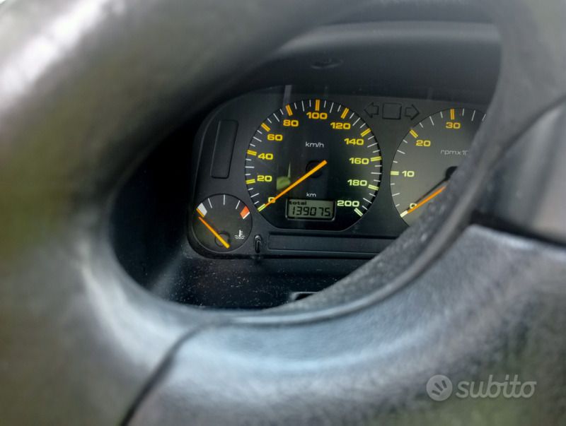 Usata Seat Cordoba 60 CV (44 kW) 1997 Nero Berlina