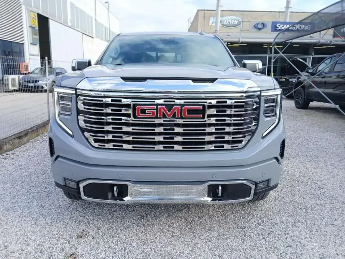 Nuova GMC Sierra 420 CV (308 kW) 2026 Grigio Pick-up
