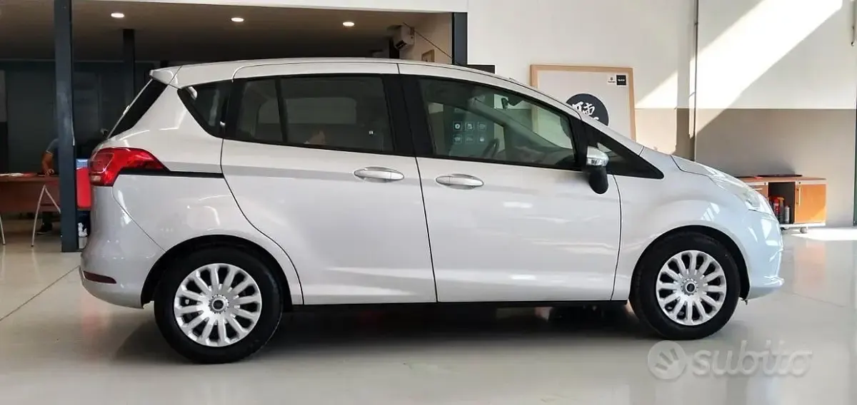Usata Ford B-MAX 75 CV (55 kW) 2016 Grigio Monovolume