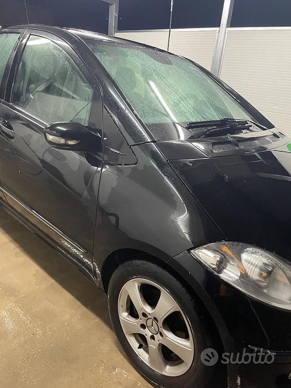 Usata Mercedes A180 109 CV (80 kW) 2006 Nero Monovolume