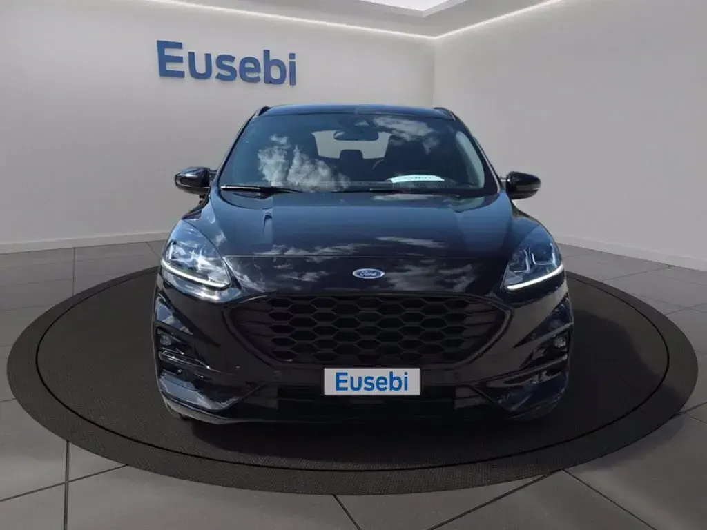Usado Ford Kuga ST-Line 150 CV (110 kW) 2023 Negro SUV