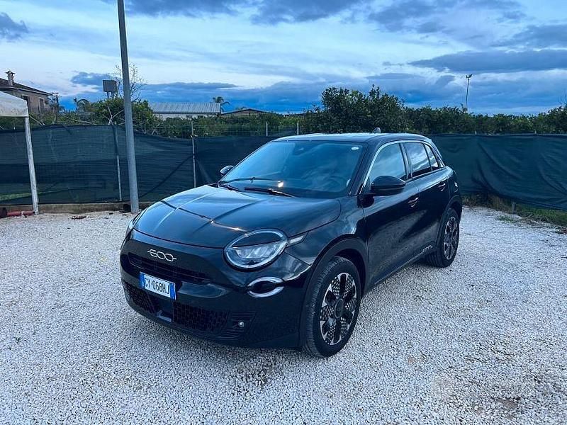 Nero Usata 2025 Fiat 600 La Prima SUV | 23.900 € - Immagine 1/4