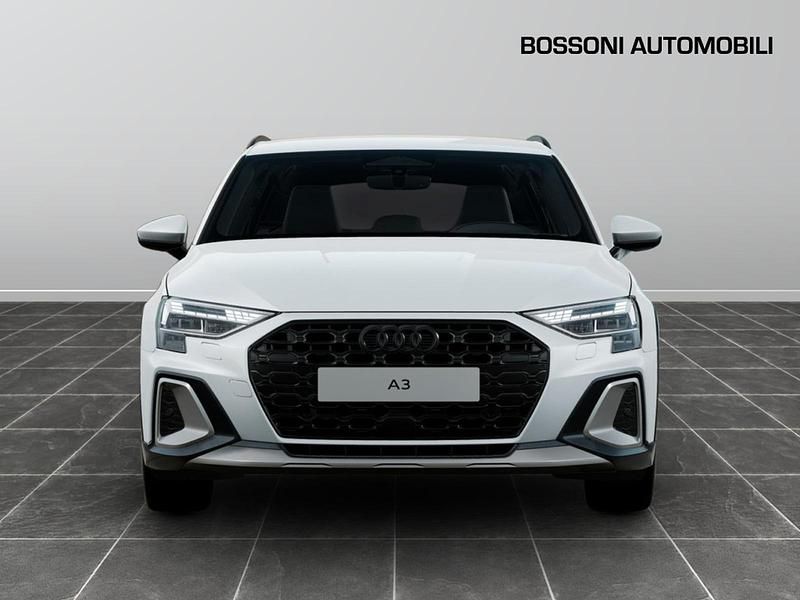 Nuova Audi A3 Comfort 150 CV (110 kW) 2025 Bianco Berlina