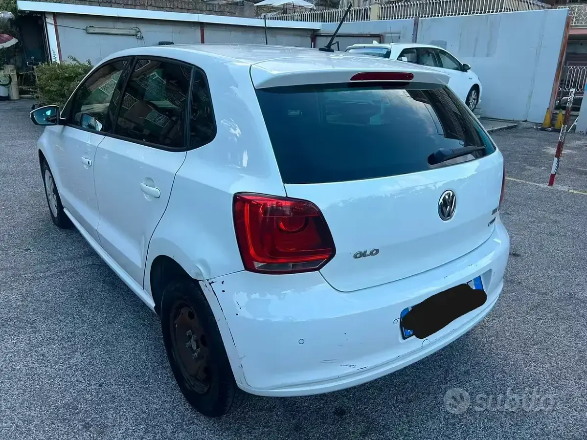 Usata VW Polo Trendline 75 CV (55 kW) 2014 Bianco Berlina