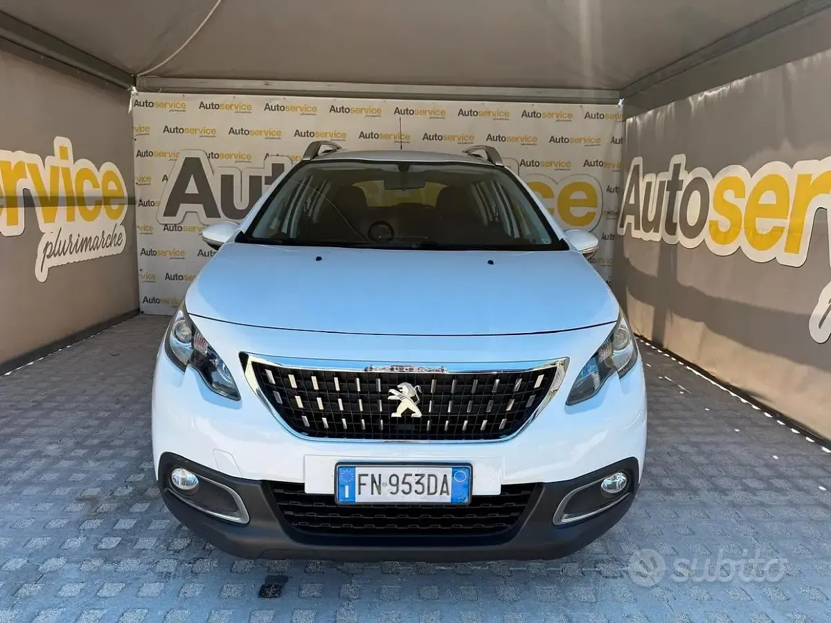 Usata Peugeot 2008 Active 75 CV (55 kW) 2018 Bianco SUV