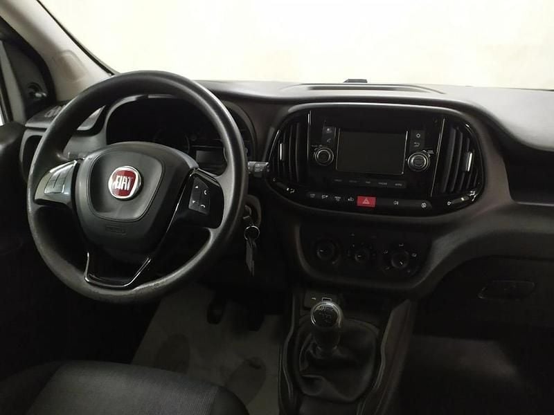 Usado Fiat Doblò Lounge 105 HP (77 kW) 2021 Branco Monovolume