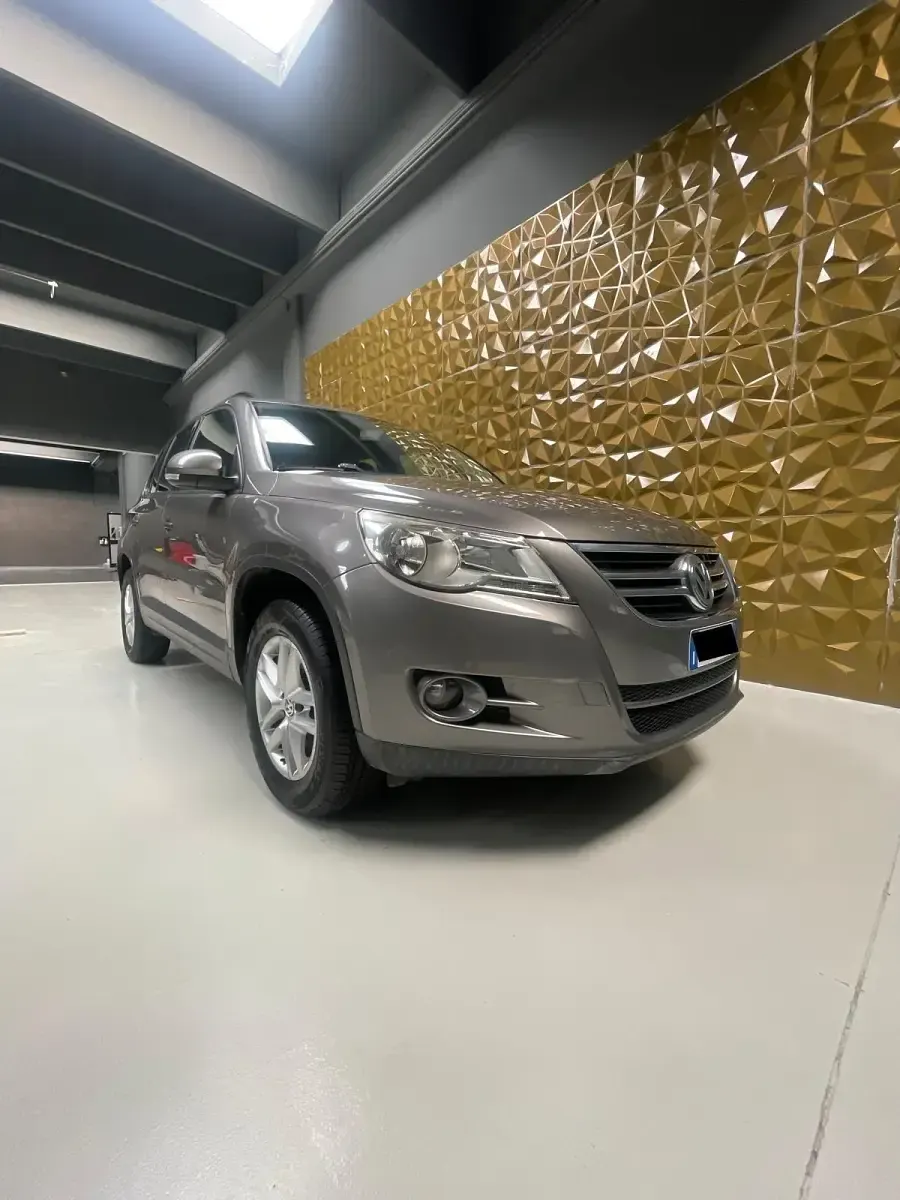Usata VW Tiguan Trendline 150 CV (110 kW) 2010 Grigio SUV