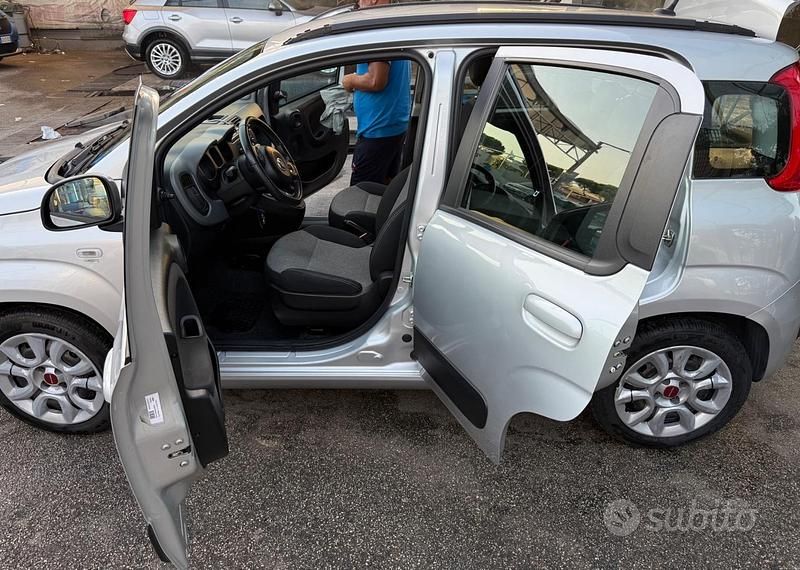 Usata Fiat Panda 69 CV (50 kW) 2020 Grigio Utilitaria
