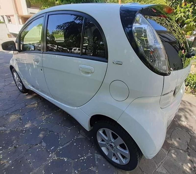 Usata Citroën C-zero Attraction 35 kW (48 CV) 2013 Bianco Utilitaria