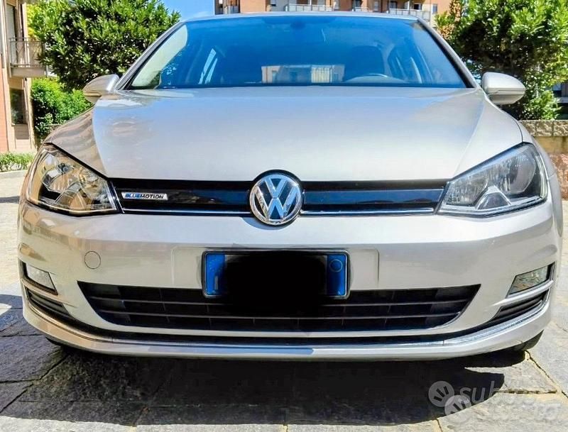 Usata VW Golf VII 110 CV (80 kW) 2015 Grigio Utilitaria