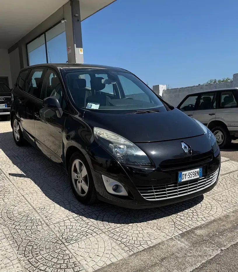 Usata Renault Scénic III Dynamique 130 CV (95 kW) 2009 Monovolume