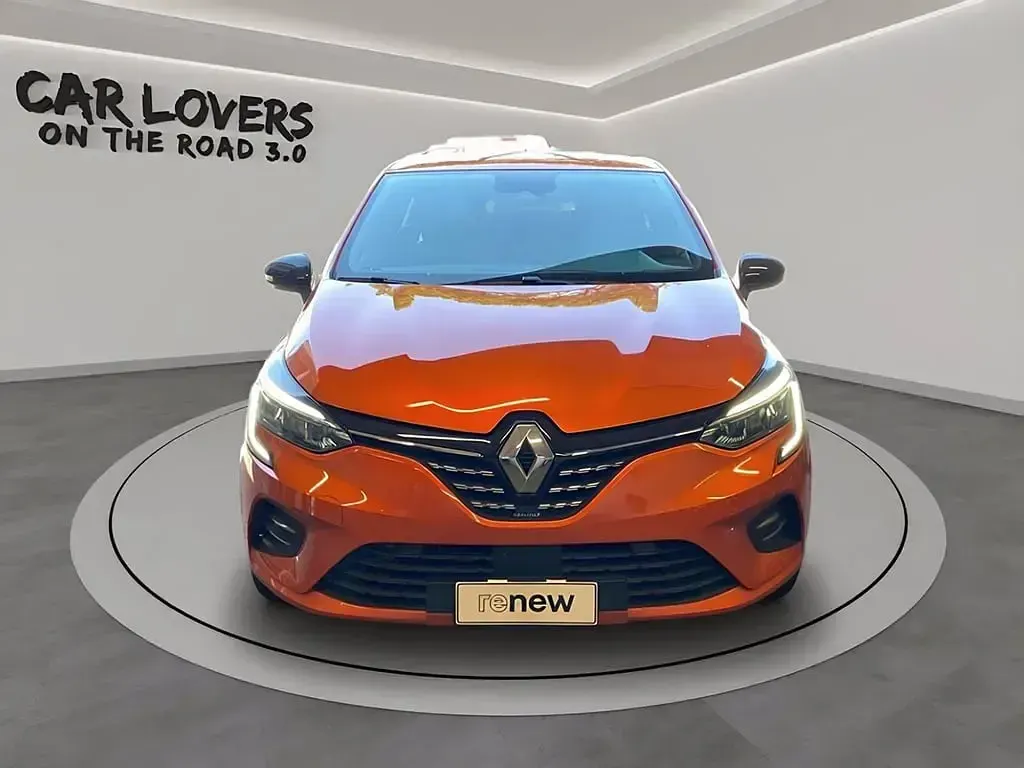 Usata Renault Clio Techno 101 CV (74 kW) 2023 Arancione Utilitaria