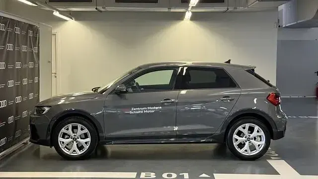 Usata Audi A1 Ambiente 116 CV (85 kW) 2024 Grigio SUV