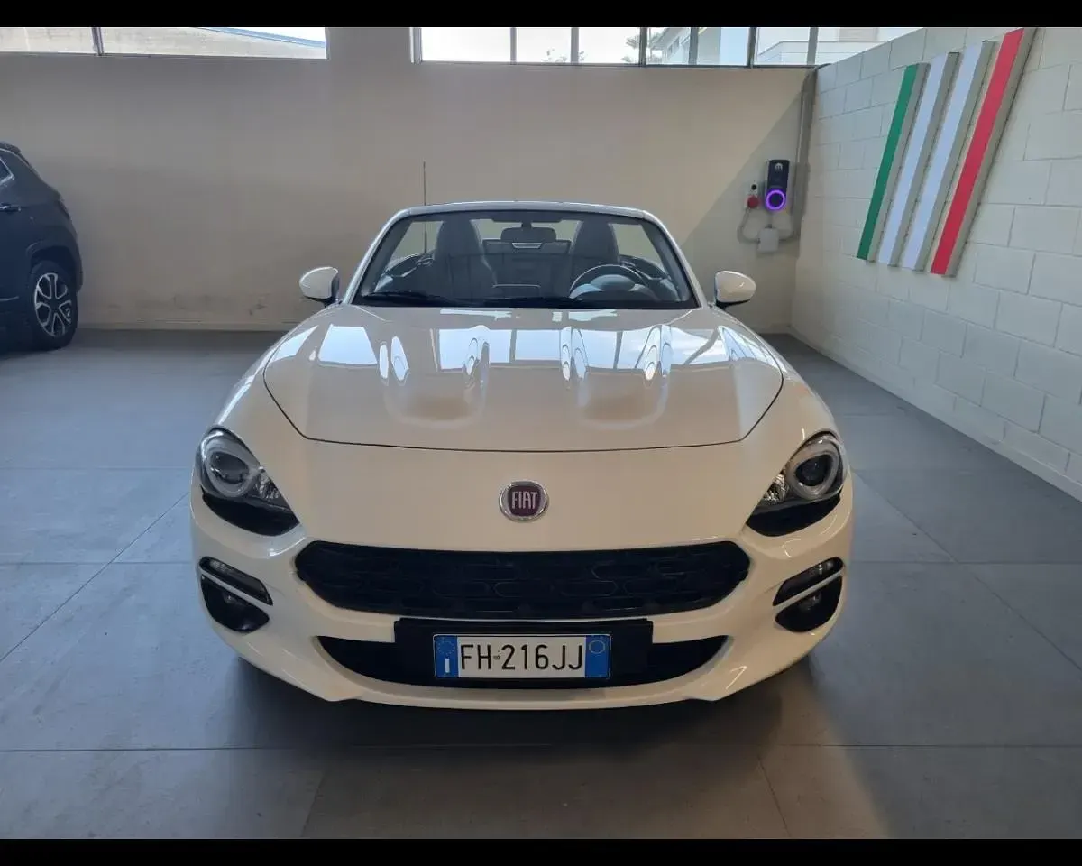 Usata Fiat 124 Spider Lusso 140 CV (102 kW) 2017 Bianco Cabrio