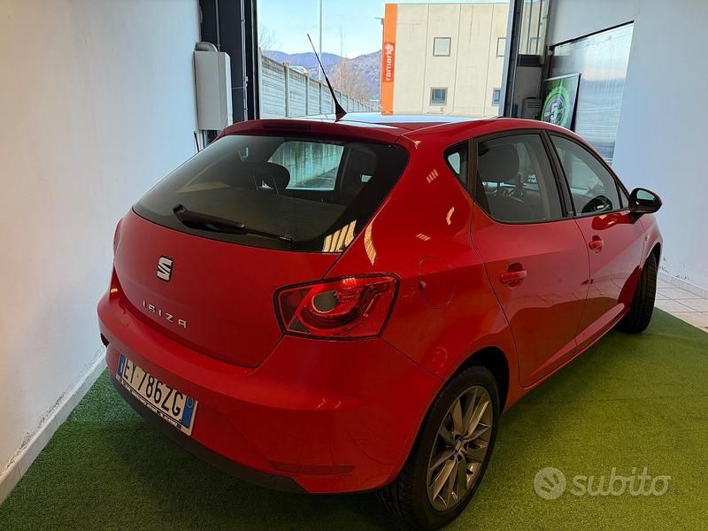 Usata Seat Ibiza Reference 70 CV (51 kW) 2015 Rosso Berlina