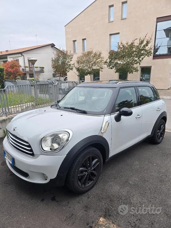 Usata 2011 Mini Countryman SUV | 5500 € (Cara) - Immagine 1/4