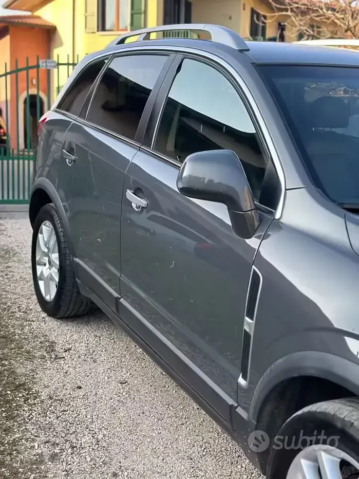 Usata Opel Antara Cosmo 163 CV (119 kW) 2012 Grigio SUV