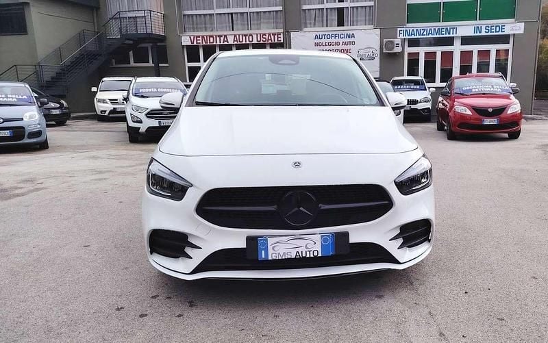 Usata Mercedes B180 AMG Line Premium Plus 116 CV (85 kW) 2023 Bianco Monovolume