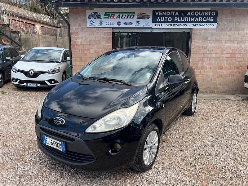 Nero Usata 2012 Ford Ka Plus Due volumi | 4500 € (Buon prezzo) - Immagine 1/4