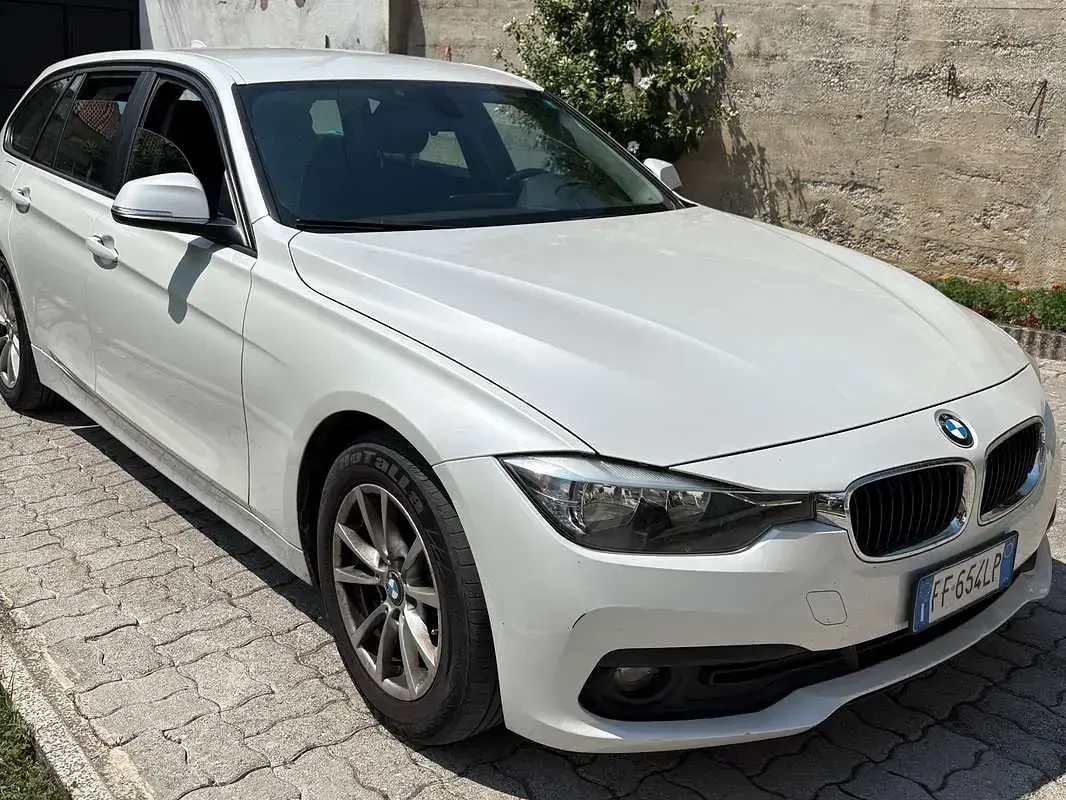 Usata BMW 318 150 CV (110 kW) 2016 Bianco Station wagon