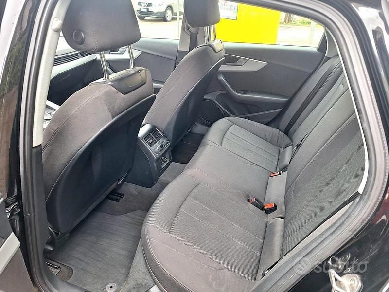 Usata Audi A4 150 CV (110 kW) 2017 Nero Berlina
