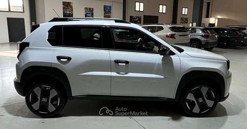 Nuova Fiat Grande Panda La Prima 101 CV (74 kW) 2026 Bianco gelato Utilitaria