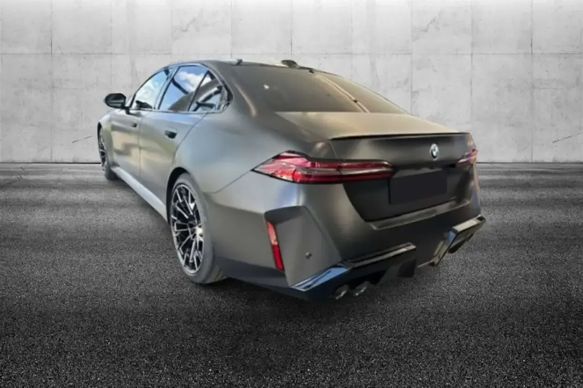 Usata BMW M5 727 CV (534 kW) 2026 Grigio SUV
