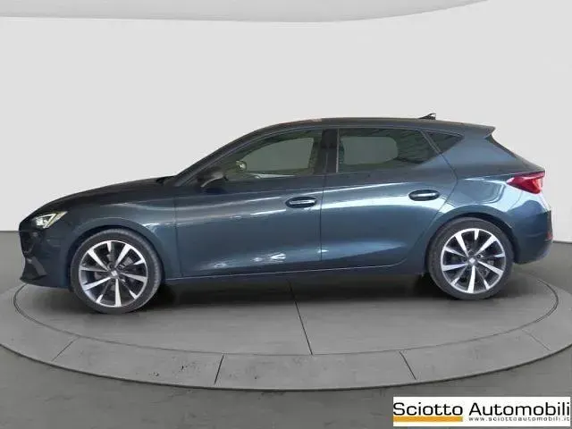 Usata Seat Leon FR 150 CV (110 kW) 2023 Grigio Berlina