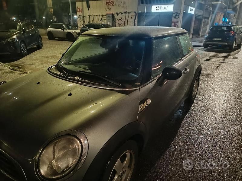 Usata Mini ONE 75 CV (55 kW) 2009 Grigio Utilitaria