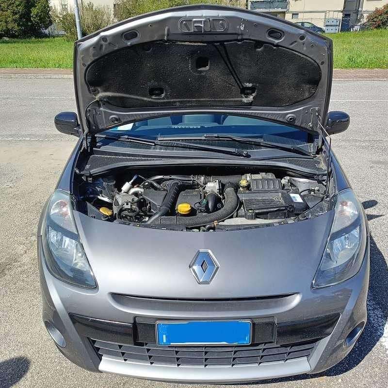 Usata Renault Clio GrandTour 86 CV (63 kW) 2011 Grigio Station wagon