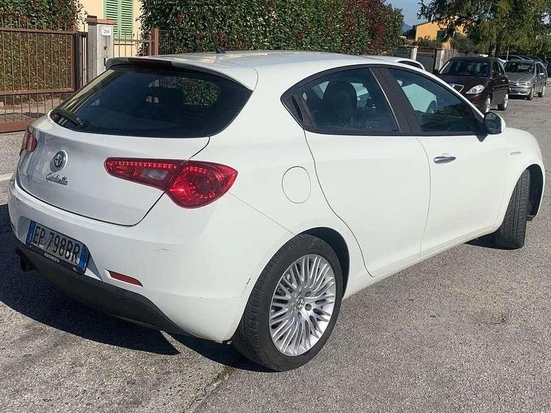 Usata Alfa Romeo Giulietta Exclusive 105 CV (77 kW) 2012 Bianco Berlina