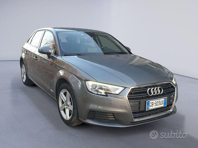 Usata Audi A3 Business 150 CV (110 kW) 2020 Grigio Berlina